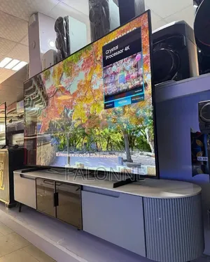 Samsung 75 Pouces Crystal UHD Smart TV, Modèle DU7000.
