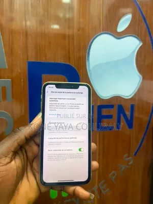 Nouveau Apple iPhone XR 64 GB Jaune