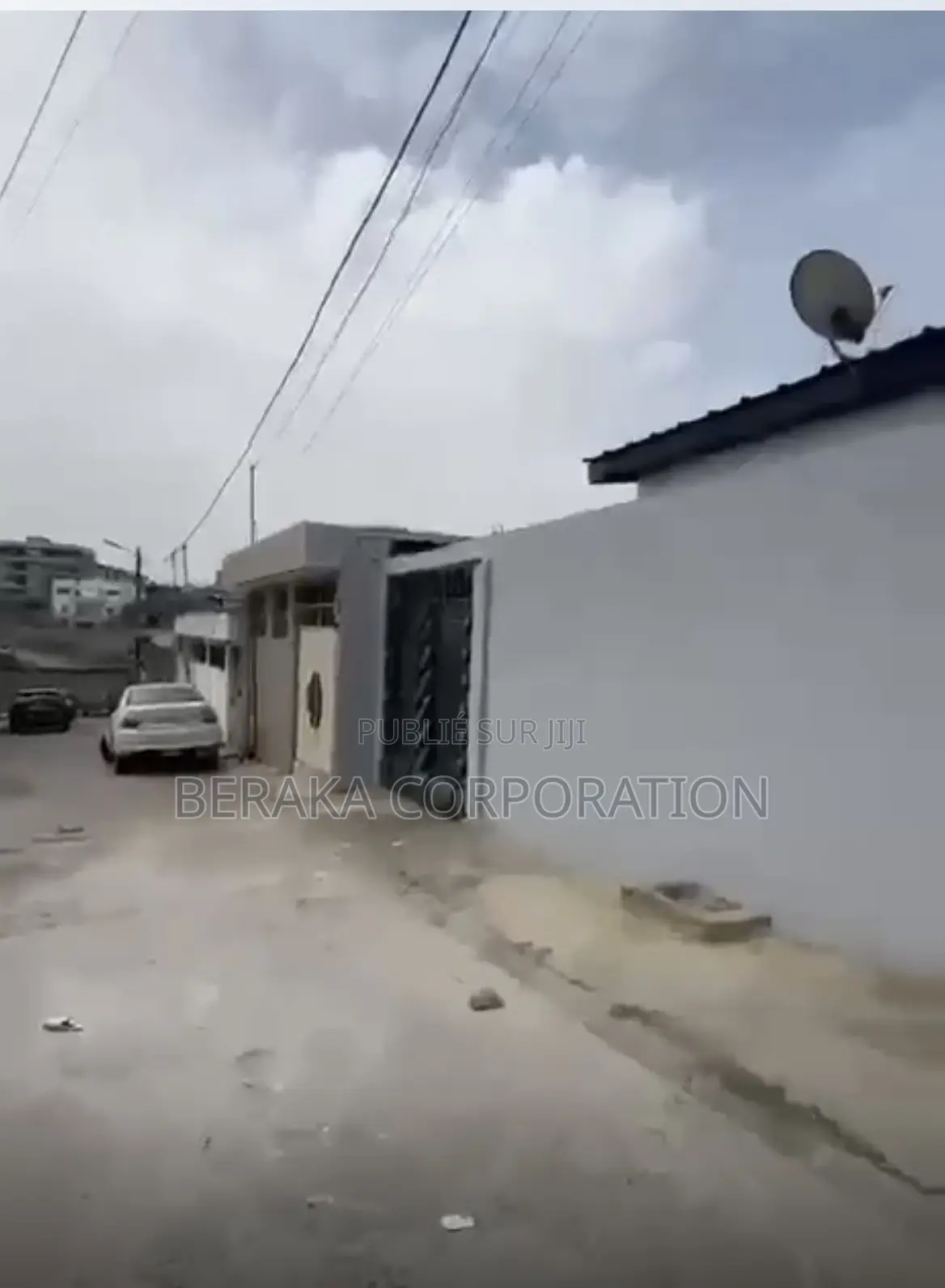 3chbre Villa dans Beraka Corporation, Cocody à Vendre