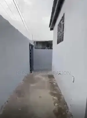 3chbre Villa dans Beraka Corporation, Cocody à Vendre
