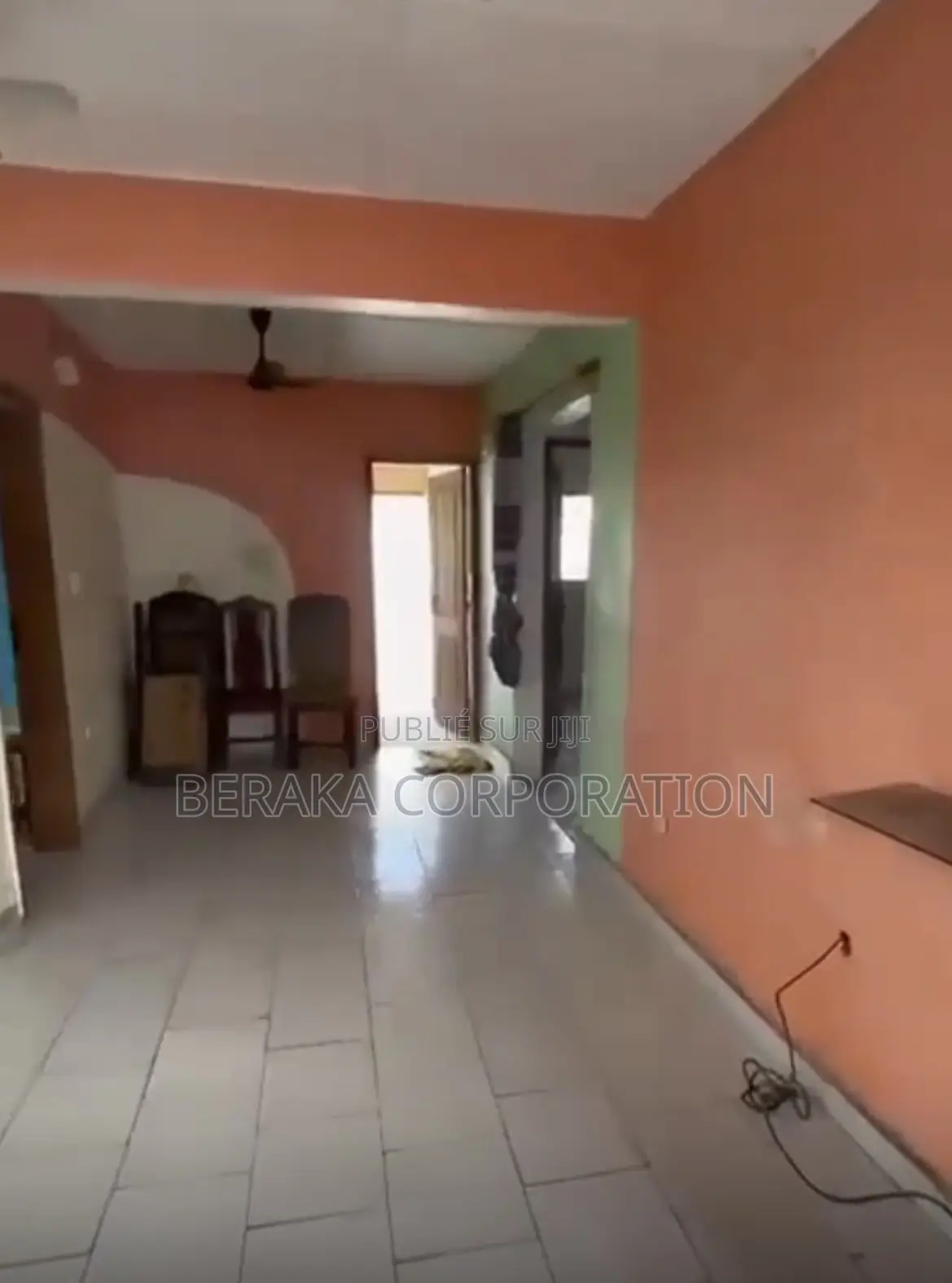 3chbre Villa dans Beraka Corporation, Cocody à Vendre