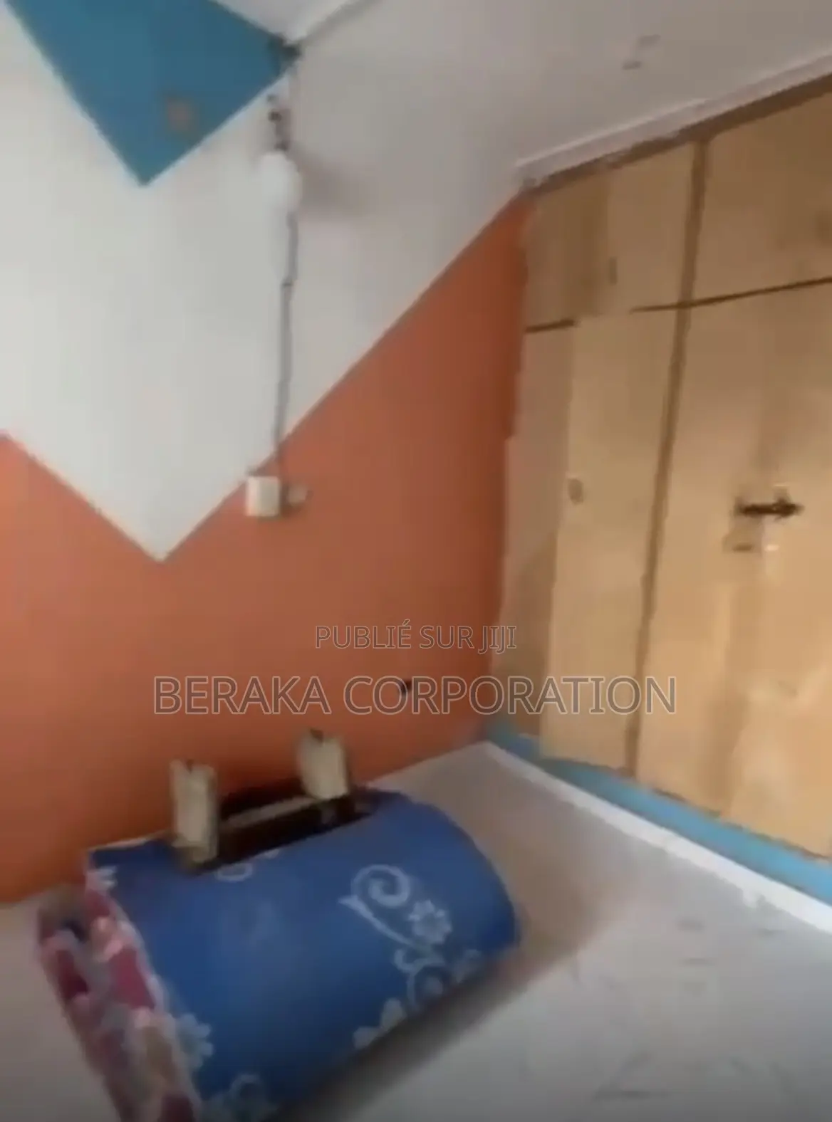 3chbre Villa dans Beraka Corporation, Cocody à Vendre