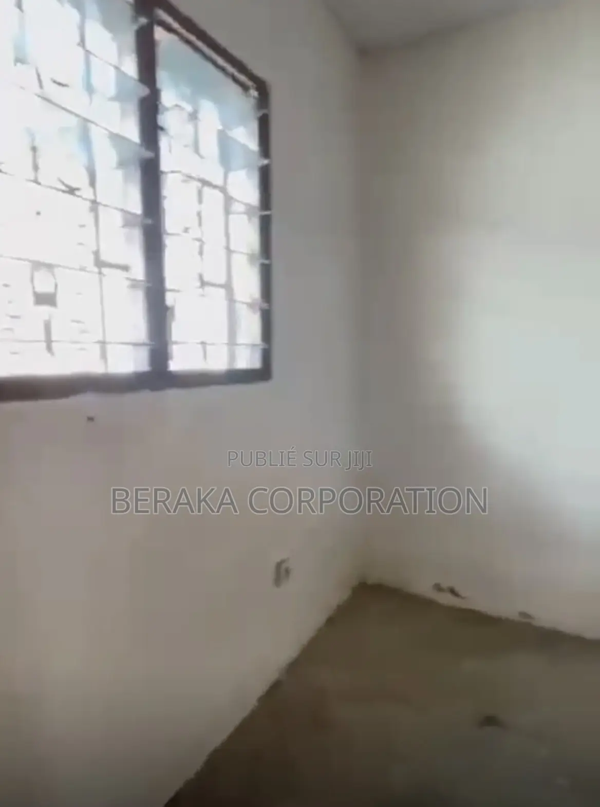 3chbre Villa dans Beraka Corporation, Cocody à Vendre