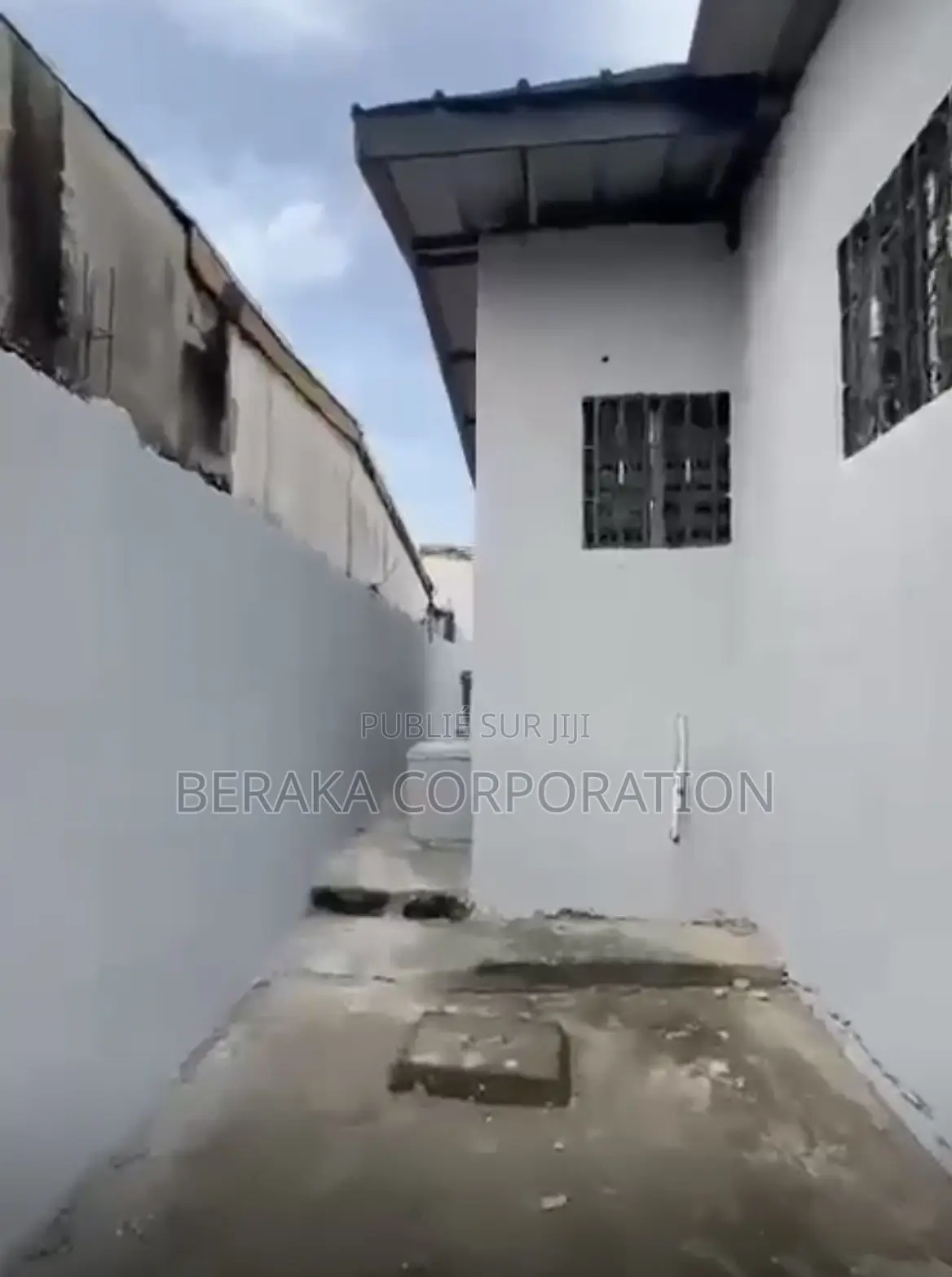 3chbre Villa dans Beraka Corporation, Cocody à Vendre
