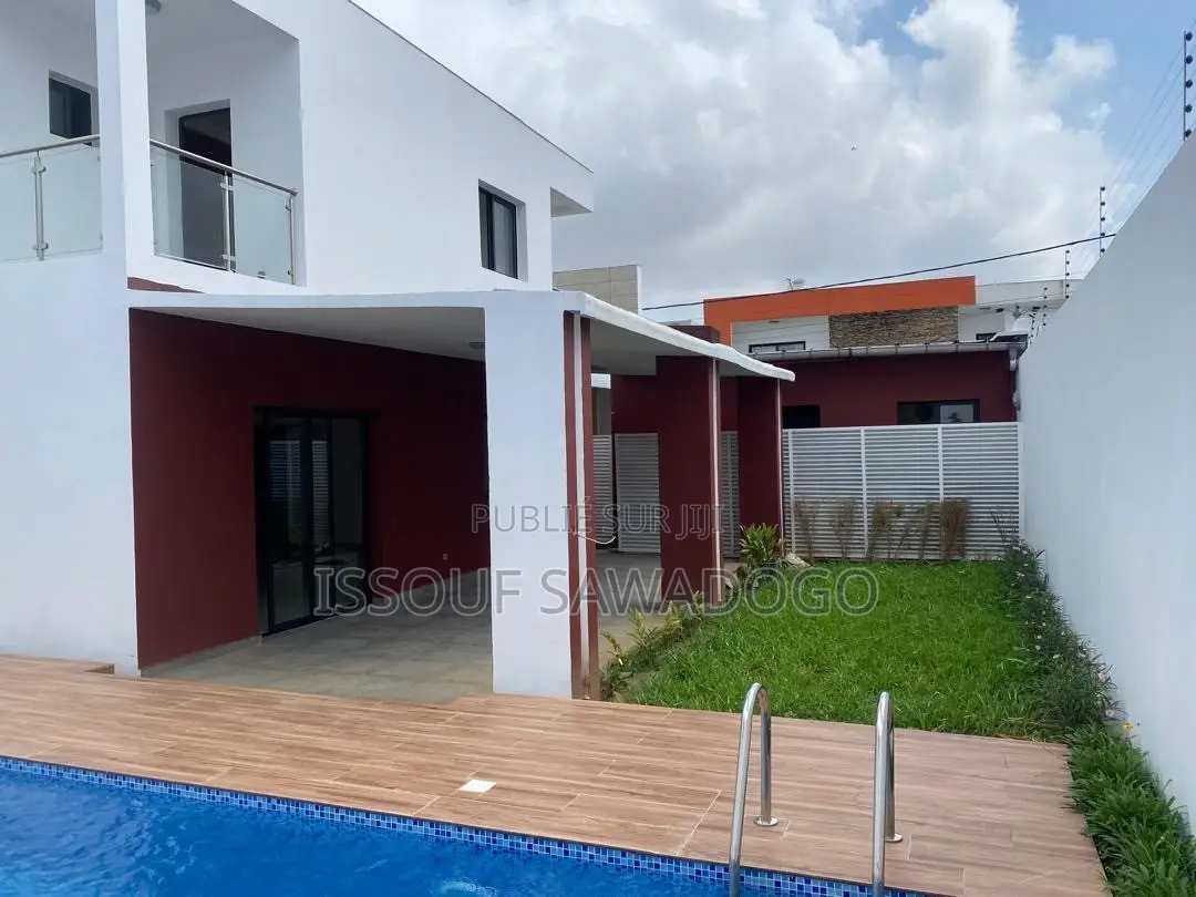 5chbre Duplex dans Isbank, Cocody à Louer