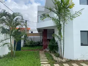 5chbre Duplex dans Isbank, Cocody à Louer
