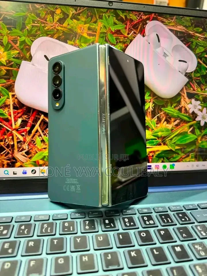 Nouveau Samsung Galaxy Z Flip4 256 GB Vert