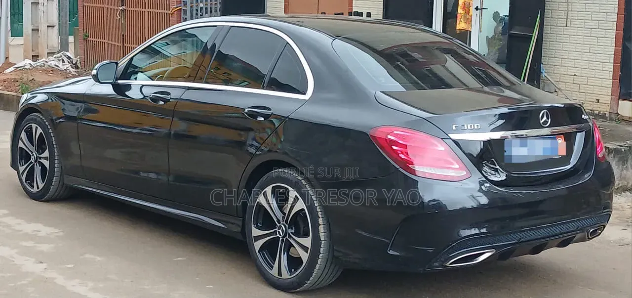 Mercedes-Benz C300 2017 Noir