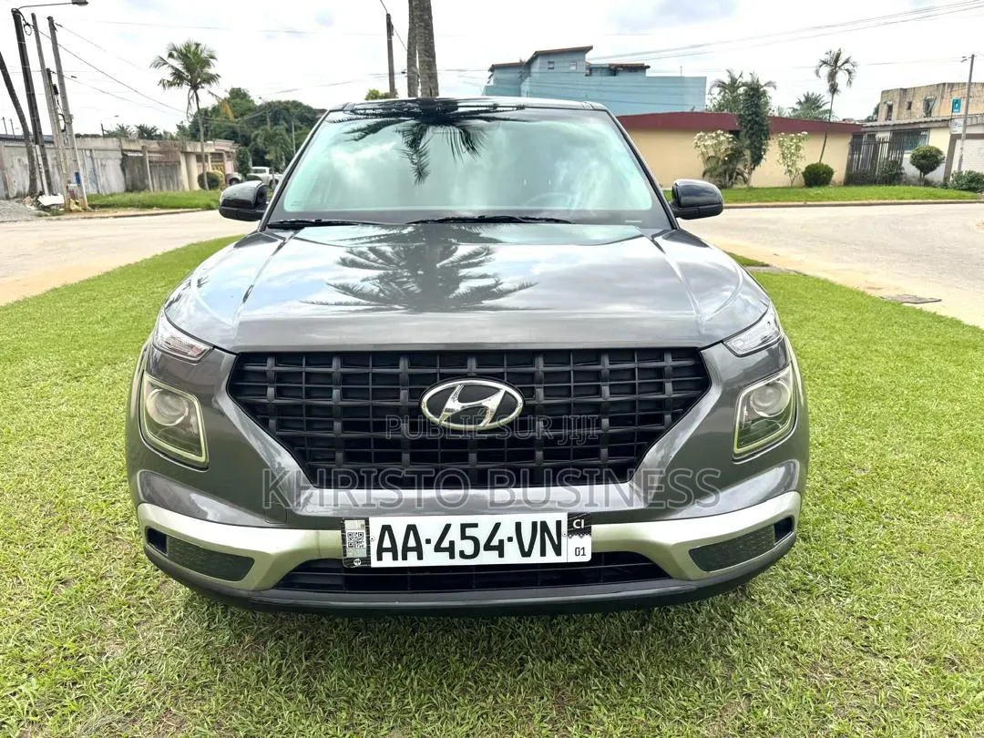 Hyundai Venue 2025 Gris