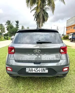 Hyundai Venue 2025 Gris