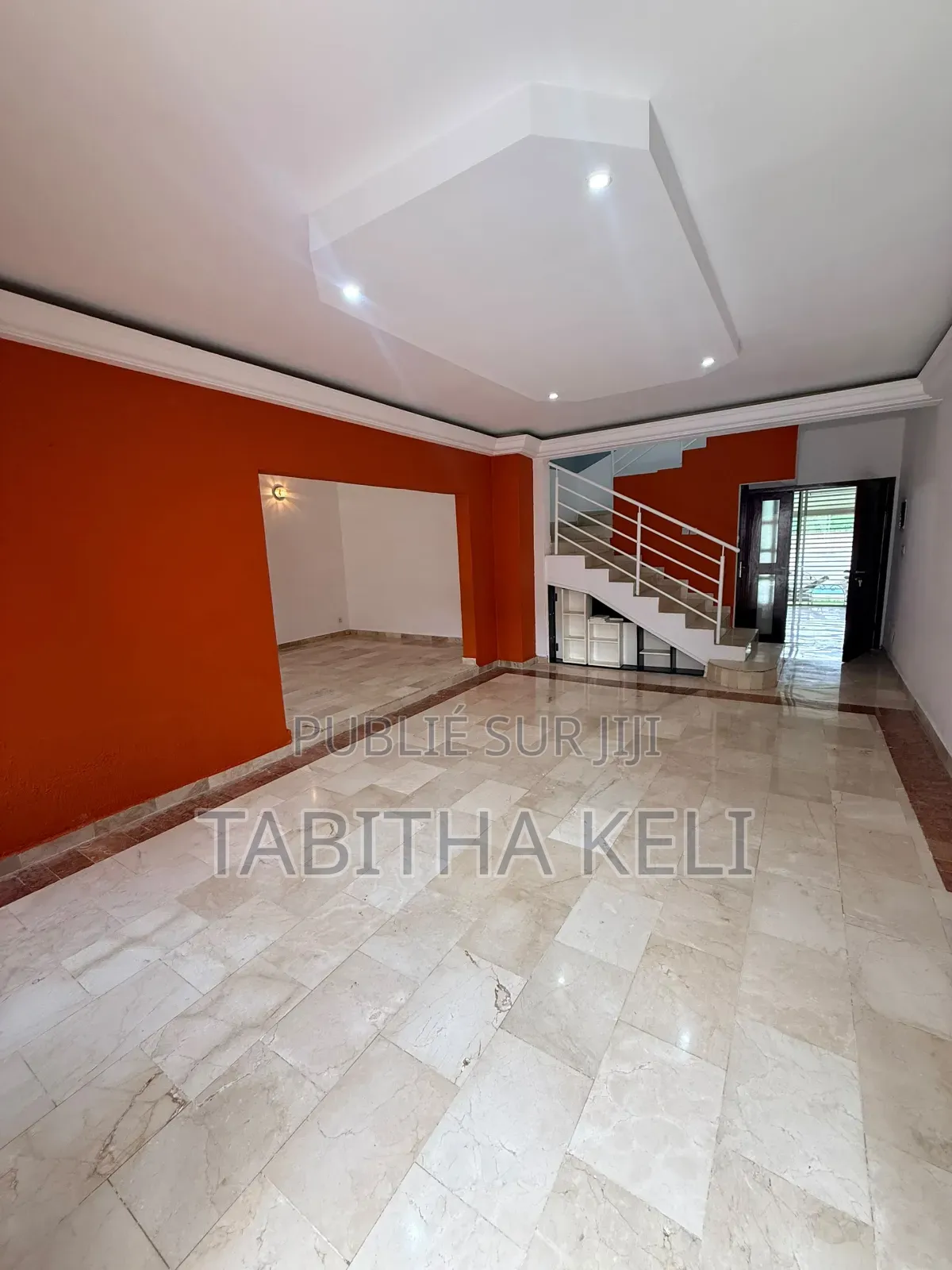 4chbre Duplex dans Francis Gweh, Cocody à Louer
