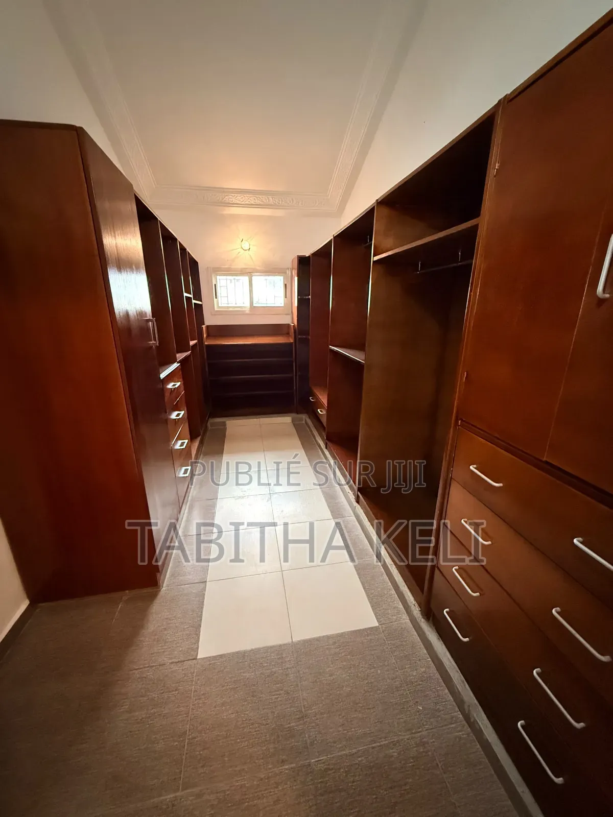 4chbre Duplex dans Francis Gweh, Cocody à Louer