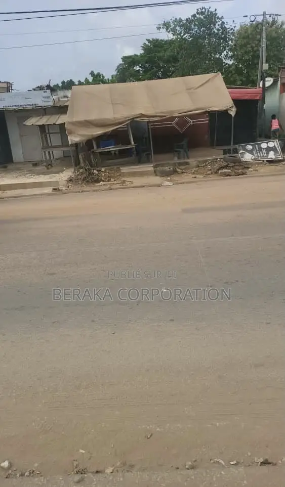 3chbre Villa dans Beraka Corporation, Yopougon à Vendre