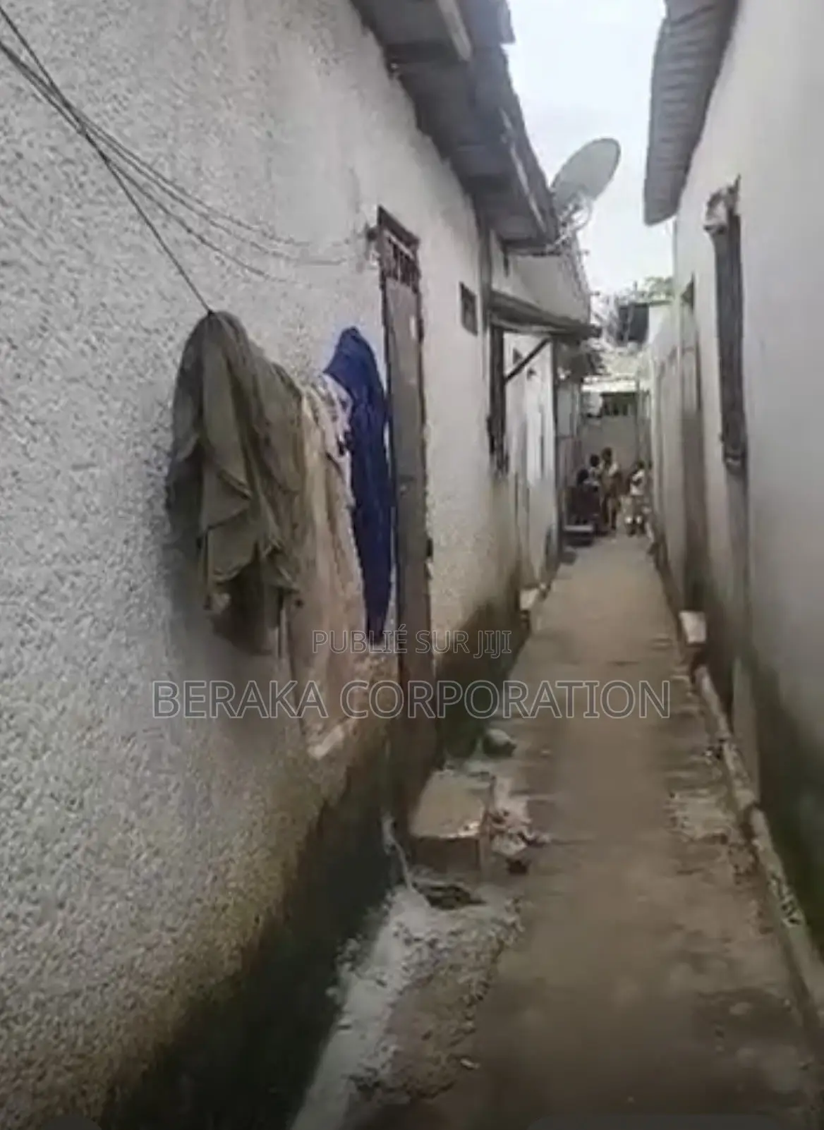 3chbre Villa dans Beraka Corporation, Yopougon à Vendre