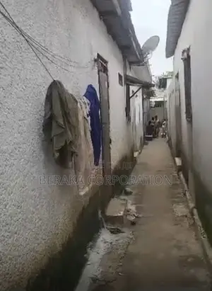 3chbre Villa dans Beraka Corporation, Yopougon à Vendre