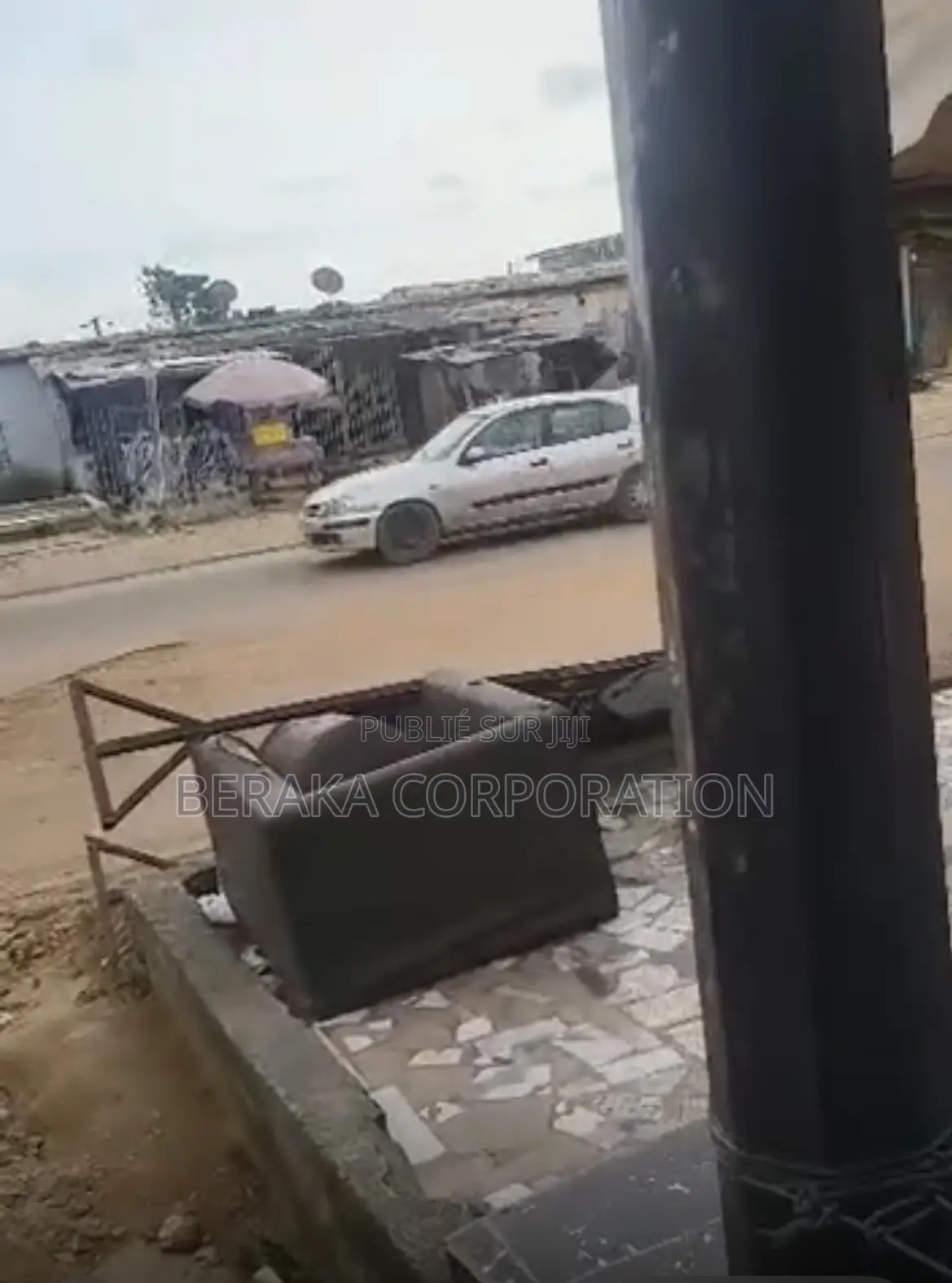 3chbre Villa dans Beraka Corporation, Yopougon à Vendre