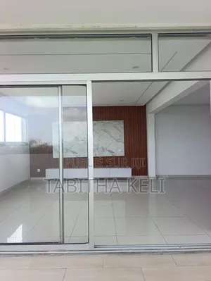 4chbre Appartement dans Francis Gweh, Cocody à Louer