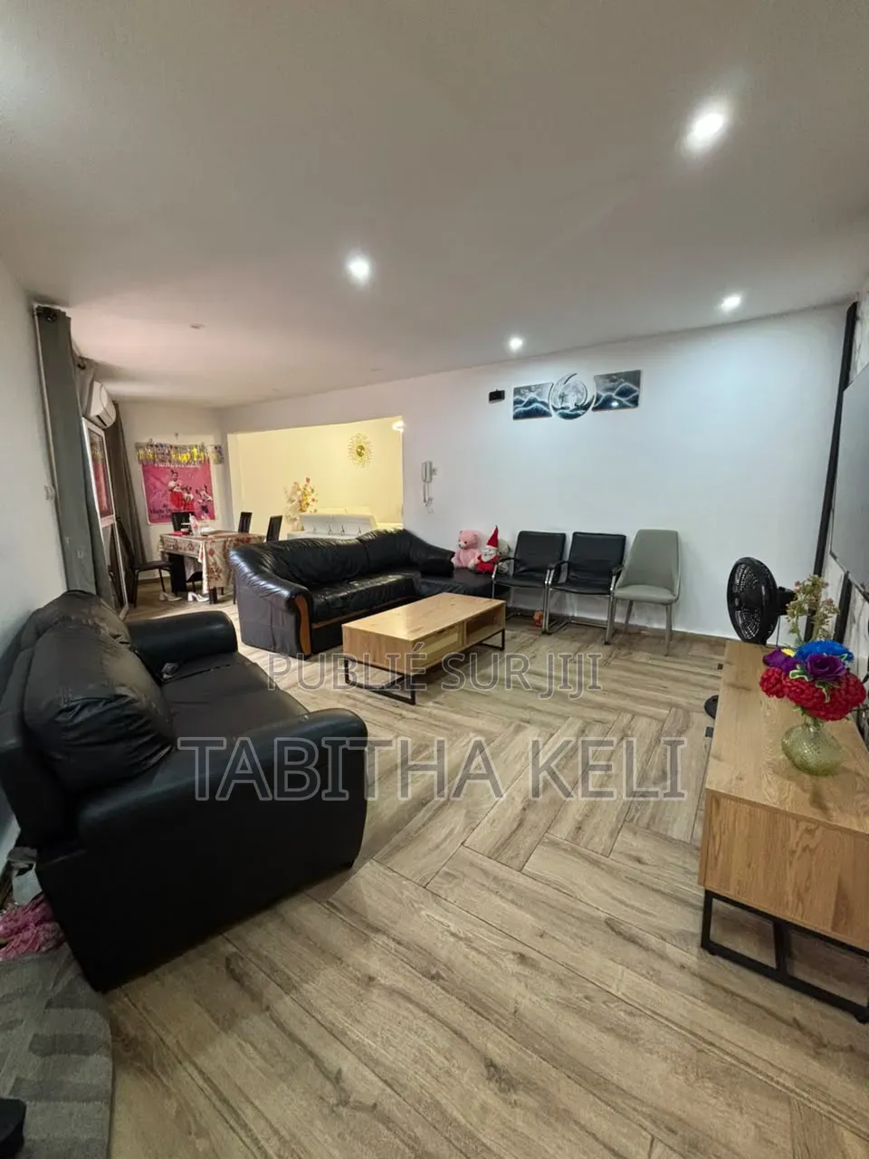2chbre Villa dans Francis Gweh, Cocody à Louer