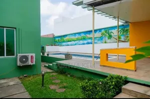 5chbre Duplex dans Francis Gweh, Cocody à Louer