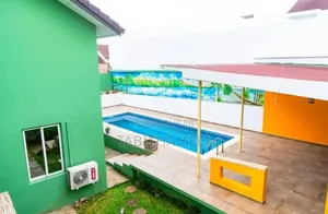 5chbre Duplex dans Francis Gweh, Cocody à Louer
