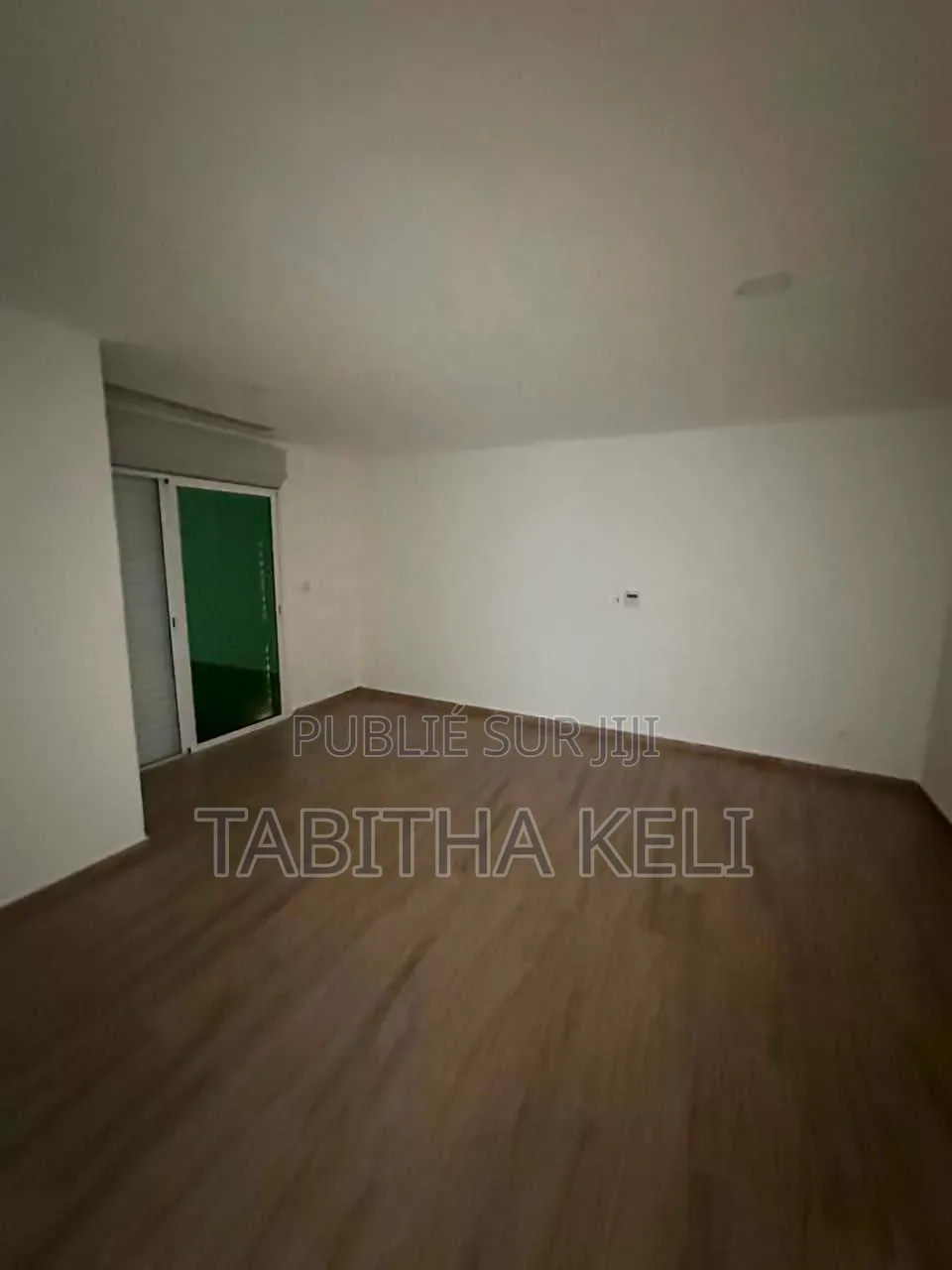 3chbre Duplex dans Francis Gweh, Cocody à Louer