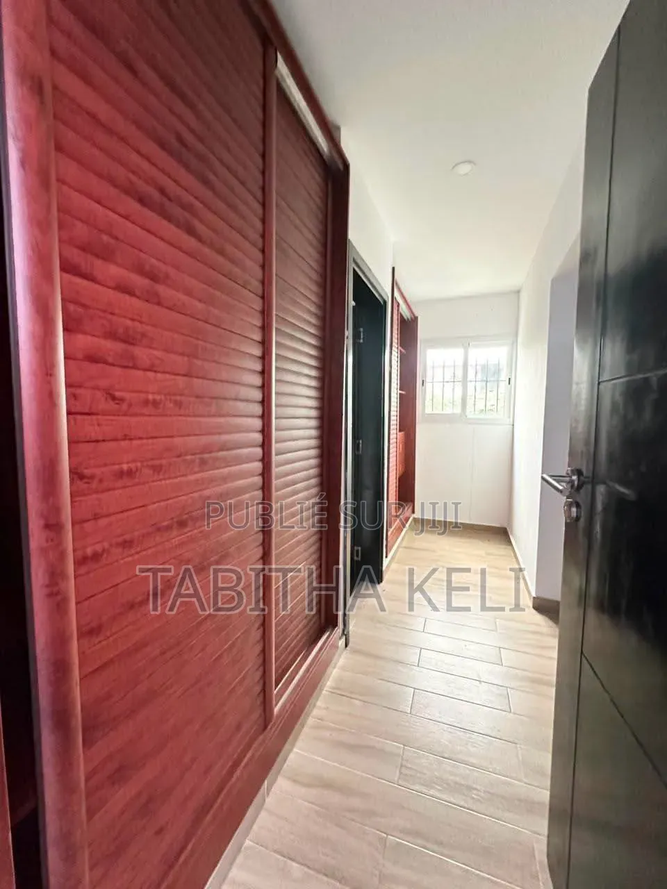 3chbre Duplex dans Francis Gweh, Cocody à Louer