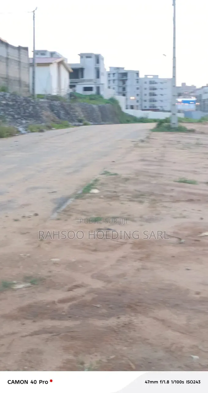 Terrains 4 Lots De 600 M2, Avec ACD, en Vente À Abatta AB Center