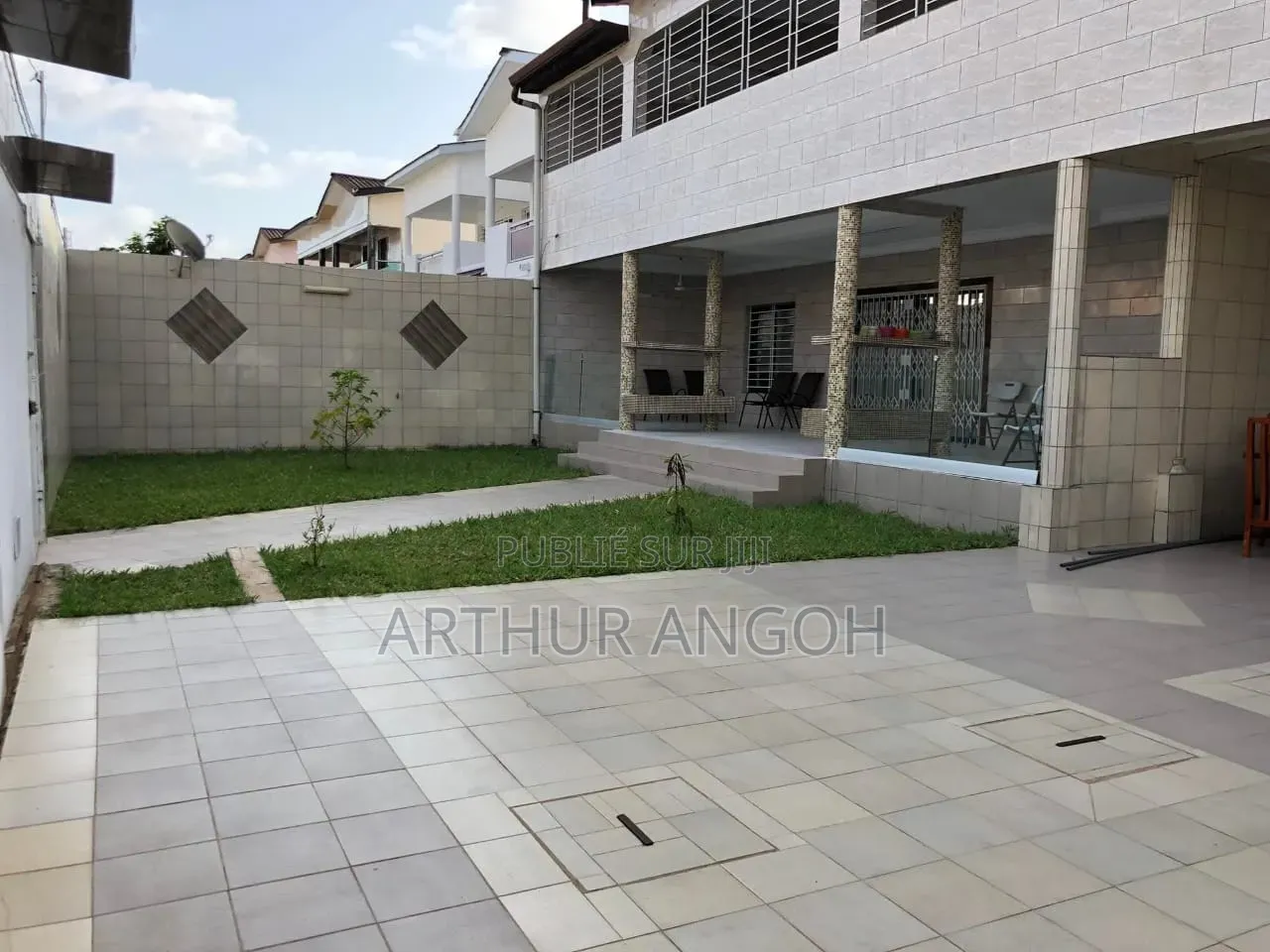 6chbre Duplex dans Aba Immobilier Ci, Grand-Bassam à Vendre