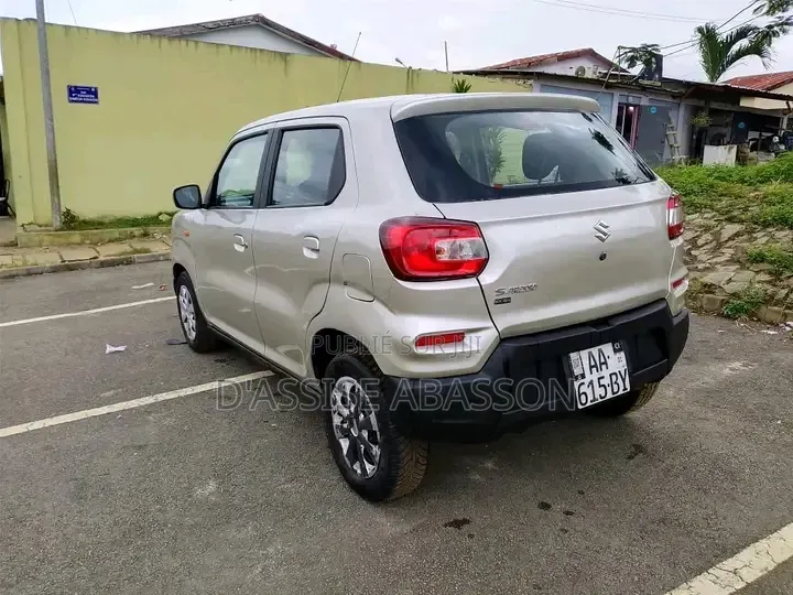 Suzuki Dzire 2025 Gris