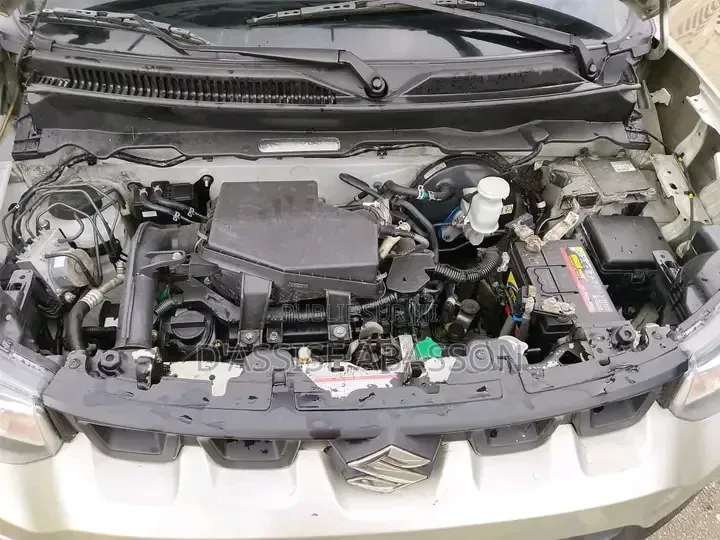 Suzuki Dzire 2025 Gris
