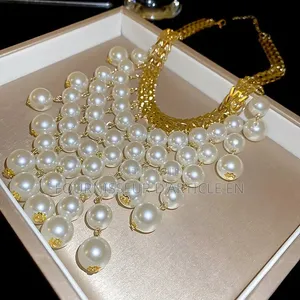 Collier Ras-De-Cou