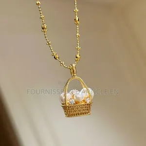 Collier Pendentif « Panier De Richesse »