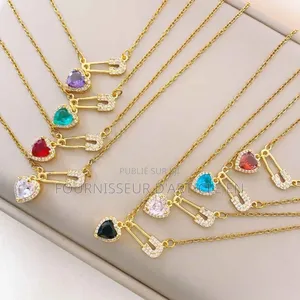 Collier Broche en Forme De Cœur,