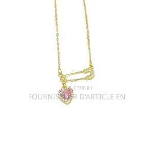 Collier Broche en Forme De Cœur,