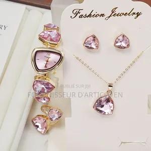 Ensemble De 4 Pièces : Montre-Bracelet Et Bijoux Assortis Pour Femme.