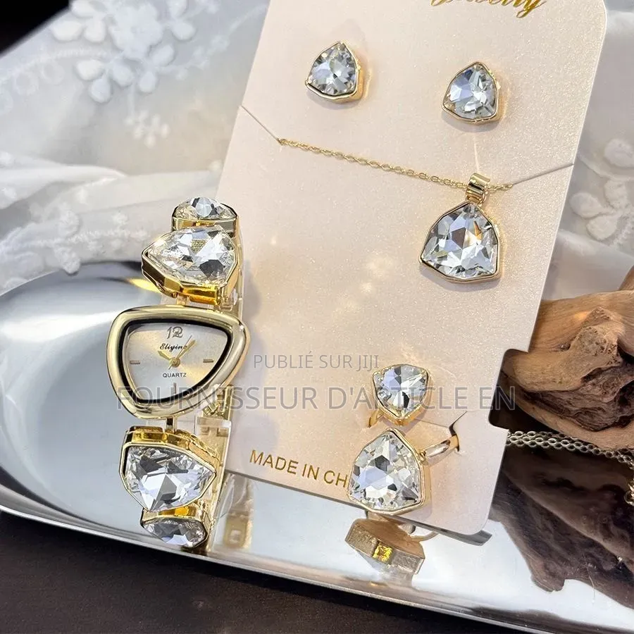 Ensemble De 4 Pièces : Montre-Bracelet Et Bijoux Assortis Pour Femme.