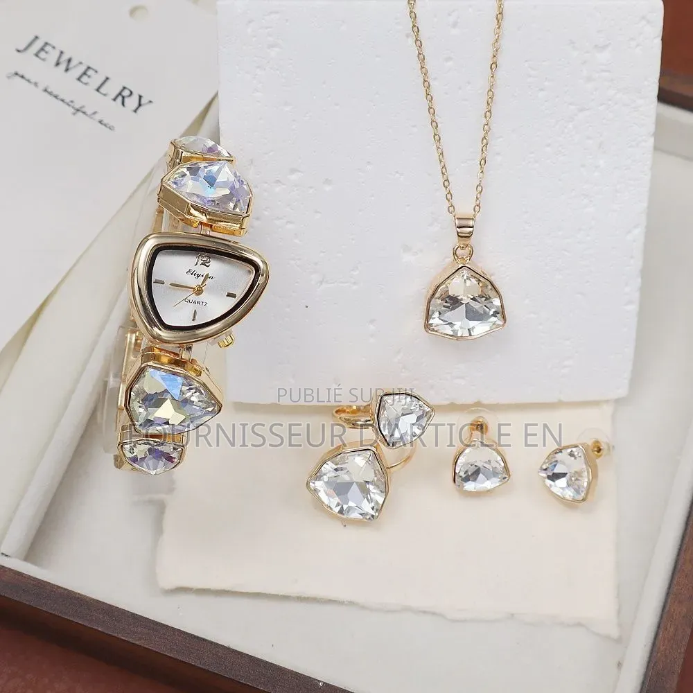 Ensemble De 4 Pièces : Montre-Bracelet Et Bijoux Assortis Pour Femme.