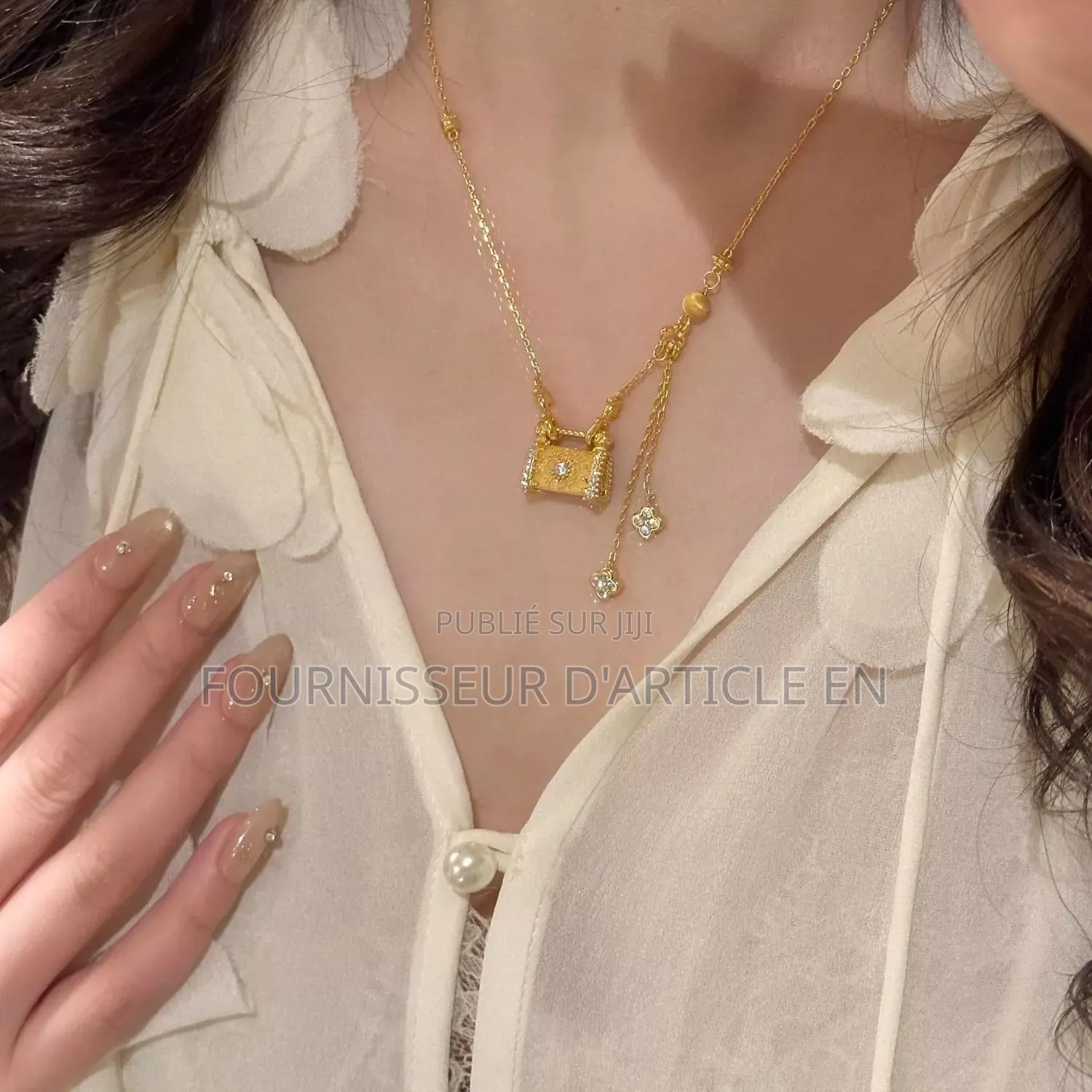 Collier « Suisui Ping an Suo » — Pendentif en Forme De Cadenas Floral
