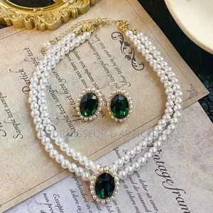 Ensemble Collier Et Boucles d'Oreilles