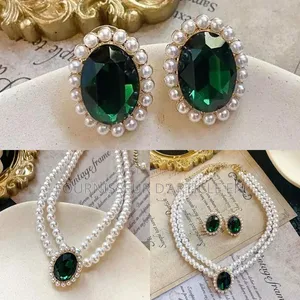 Ensemble Collier Et Boucles d'Oreilles