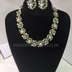 Parure De Perles ,Collier + Boucles D'oreilles, Finition Haut De Gamme