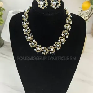 Parure De Perles ,Collier + Boucles D'oreilles, Finition Haut De Gamme