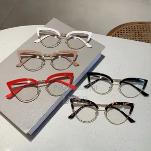 Monture De Lunettes Rétro Œil-De-Chat en Métal