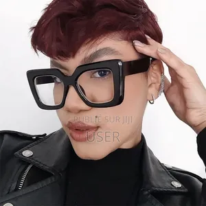 Monture De Lunettes – Modèle Carré Oversize