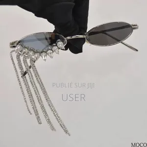 Lunettes De Soleil Mode, Monture Ornée De Strass Et De Chaînettes