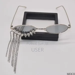 Lunettes De Soleil Mode, Monture Ornée De Strass Et De Chaînettes