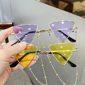 Lunettes De Soleil – Modèle Rétro Rouge