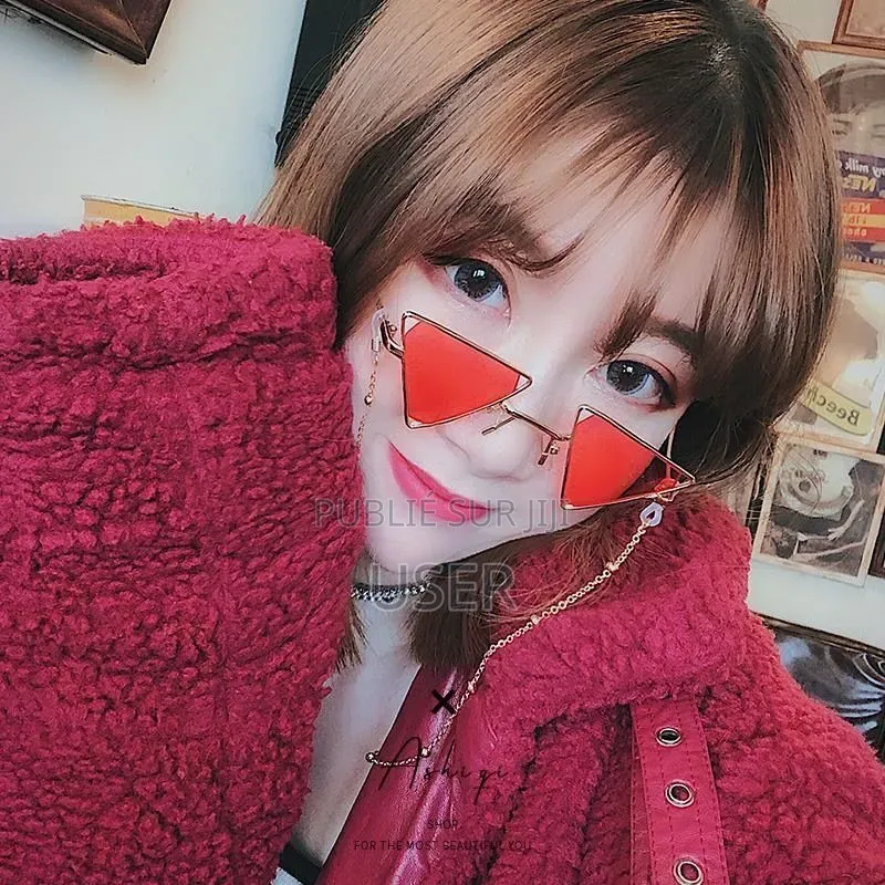 Lunettes De Soleil – Modèle Rétro Rouge