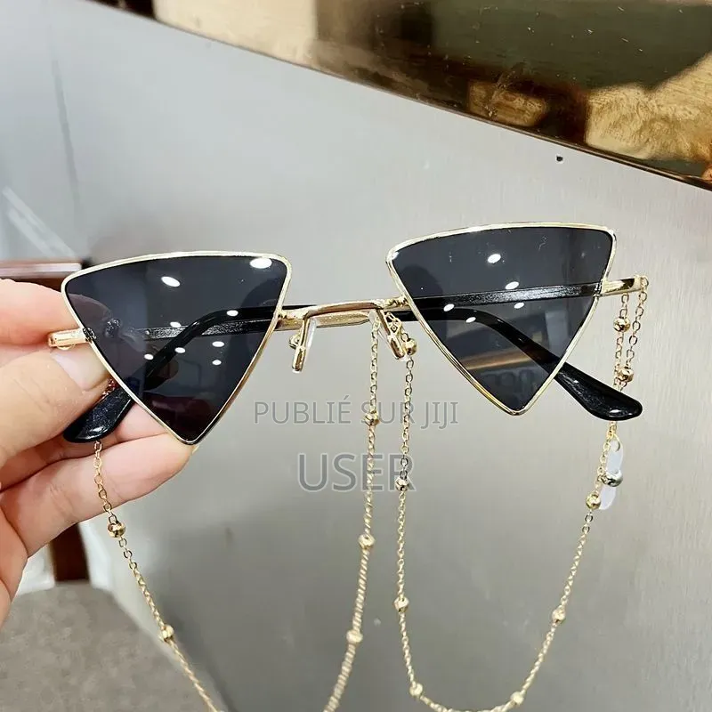 Lunettes De Soleil – Modèle Rétro Rouge