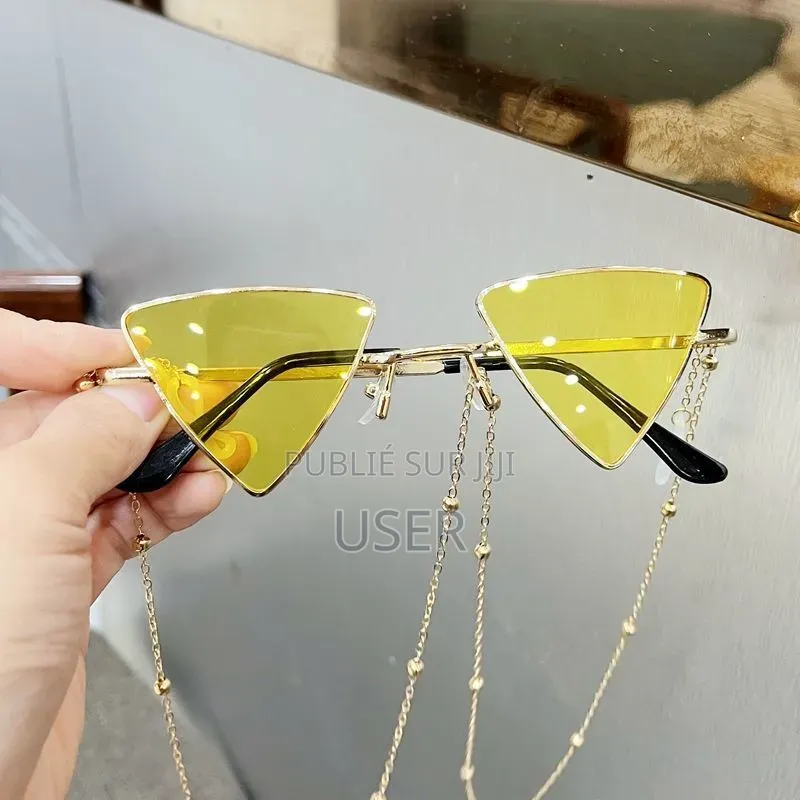 Lunettes De Soleil – Modèle Rétro Rouge